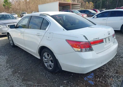 2011 Honda Accord 2.4 Se z USA, uszkodzony, nr VIN 1HGCP2F60BA017072